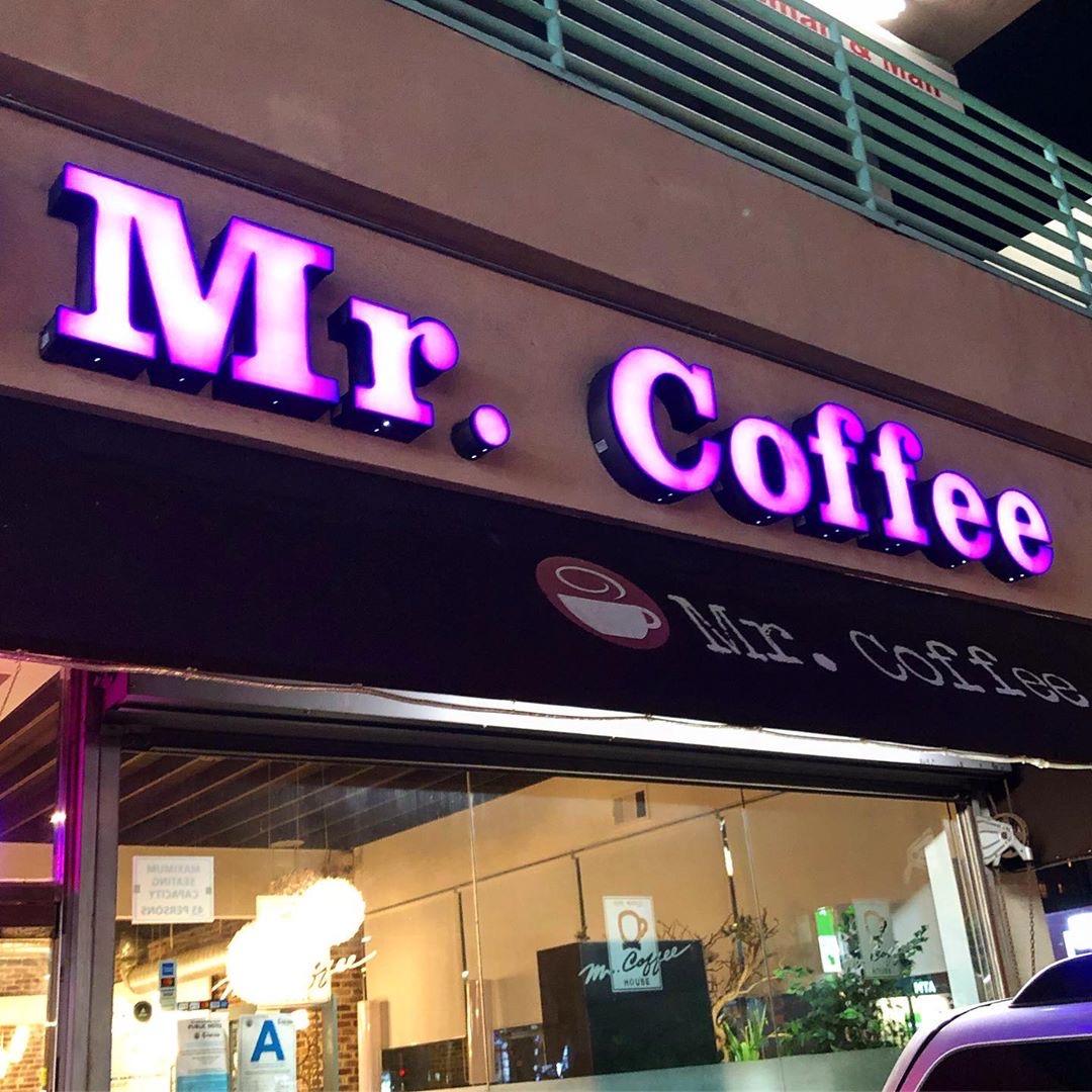 mr-coffee-koreatown-cafe